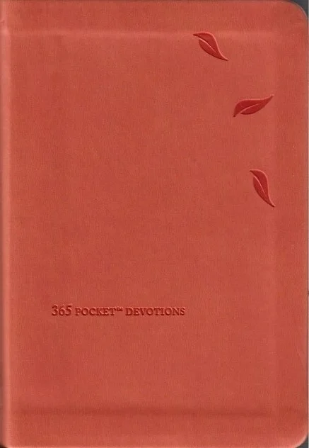 365 Pocket Devotions : Inspiration and Renewal for Each New Day – Chris Tiegreen (Imitation Leather) Finale Uitverkoop