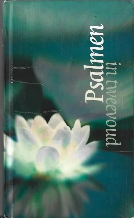 Psalmen in tweevoud : honderdvijftig psalmen en twaalf gezangen in de berijming van 1773, honderdvijftig psalmen in de berijming van 1968 – Tweede druk 2006 Koopje