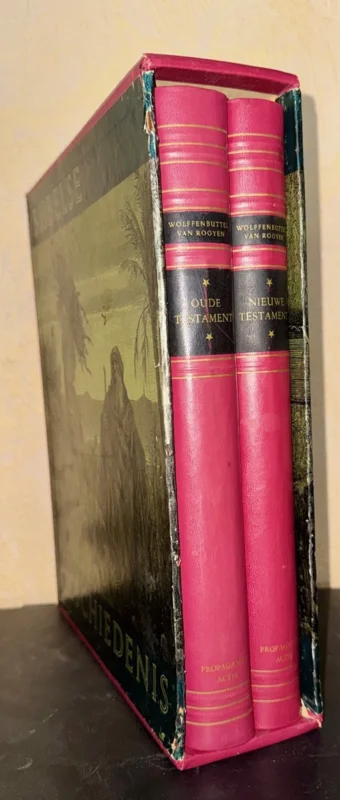 Geschiedenis van het Oude- en Nieuwe Testament : 2 delen in cassette – door H. Wolffenbuttel-Van Rooyen (1950) Gereduceerde Prijs
