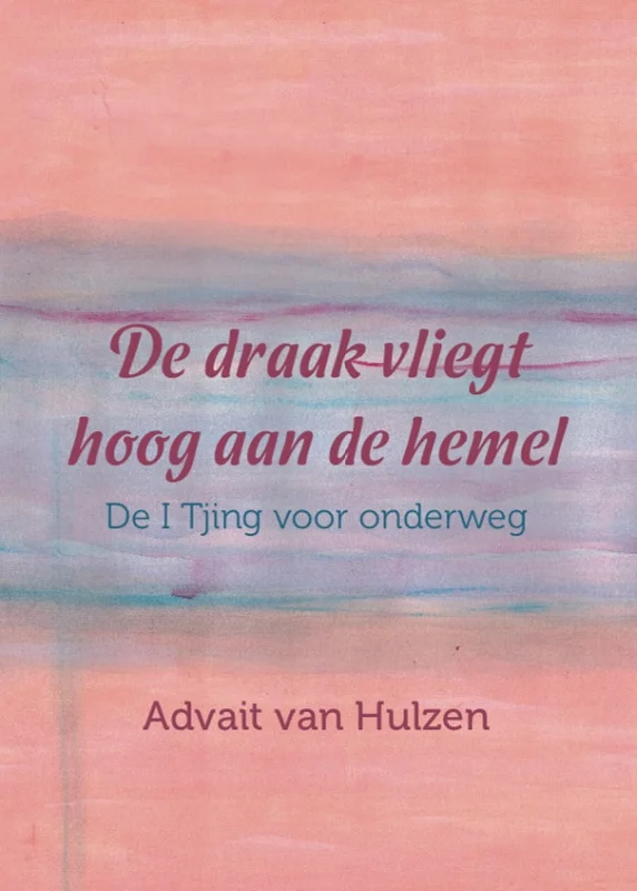 Hoge Kwaliteit De draak vliegt hoog aan de hemel