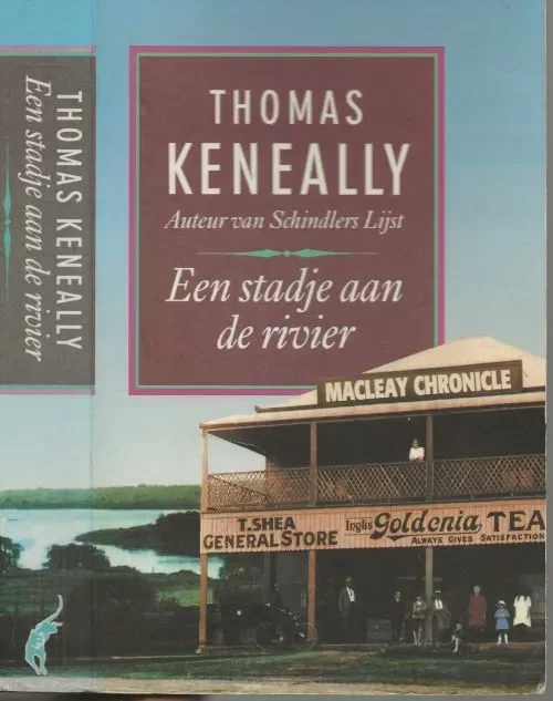 Premium Een stadje aan de rivier. is een originele, onderhoudende roman, waarin zowel het Australië van rond de eeuwwisseling als de morele dilemma’s waarmee een gewoon mens zich geconfronteerd ziet, briljant getekend worden