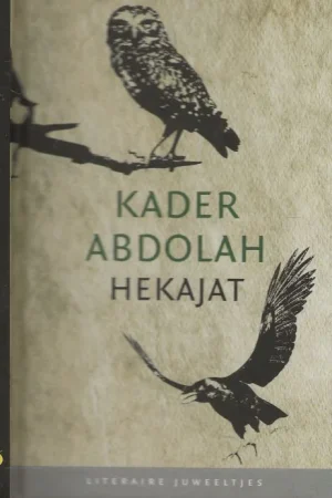 HekajatKader Abdolah is het schrijverspseudoniem van de Iraanse balling Hossein Sadjadi Ghaemmaghami Farahani (Iran, 1954). Hij is geboren in Arak in de streek Farahani, een streek waar streng de Islam nagevolgd wordt. Tijdelijk Beschikbaar