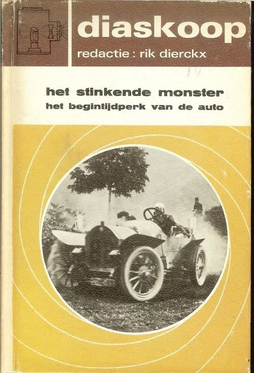 HET STINKENDE MONSTER het begin tijdperk van de auto een van de eerste ford-wagens,op fietsbanden en met de motor achteraan Beperkte Voorraad