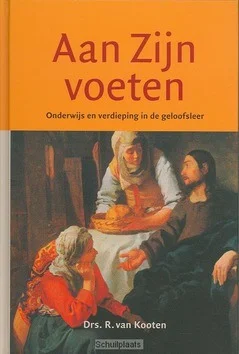 AAN ZIJN VOETEN Beste Prijs