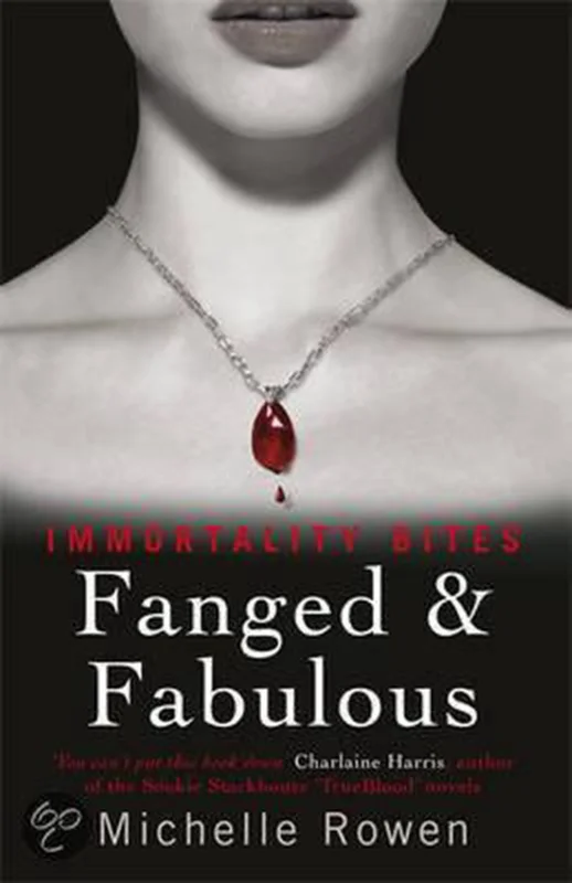 Dagaanbieding Fanged & Fabulous