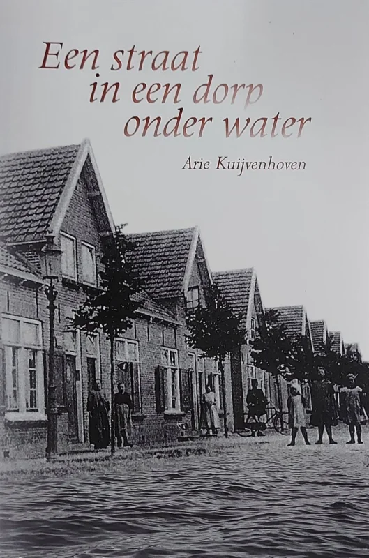 Een straat in een dorp onder water Direct Verzonden