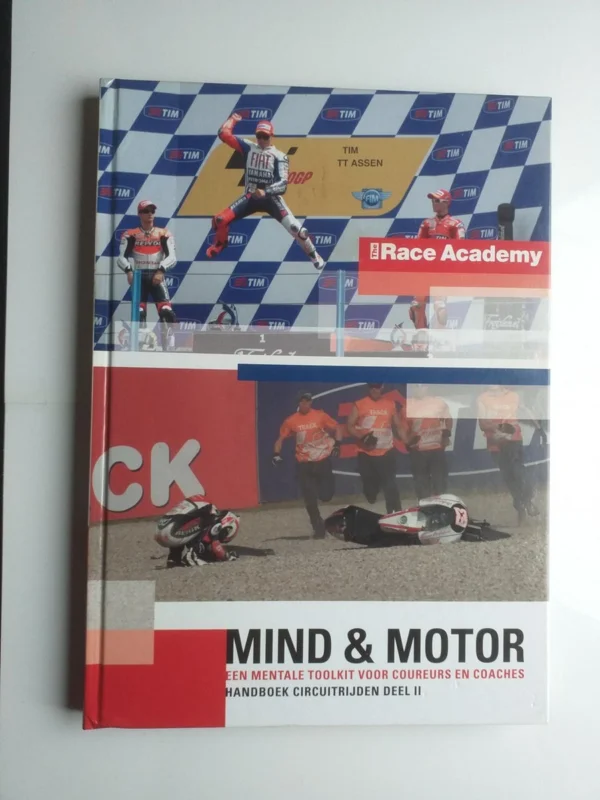 Seizoensaanbieding Handboek circuitrijden Mind & Motor