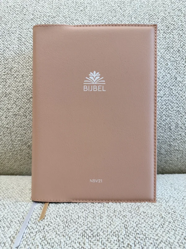 Koop Vandaag Zij Lacht Bijbelhoes NBV21